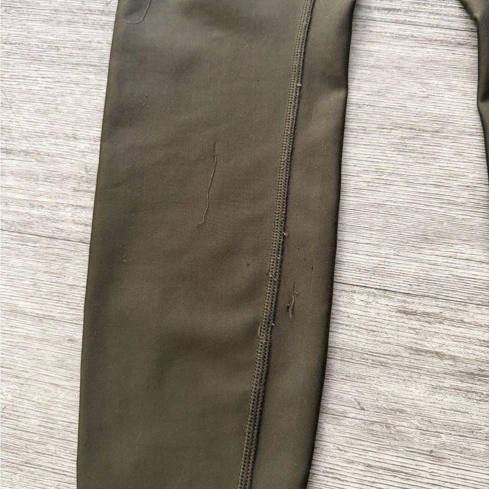 Alo Yoga 7/8 High-Waist Airlift Leggings - Picture 6 of 6
